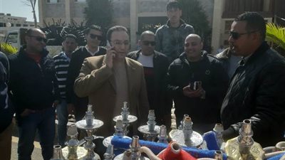 رئيس جهاز الشروق يقود حملة على المجمعات التجارية ويحرر 19 محضر.. بالصور
