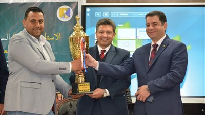 رئيس جامعة دمياط يشهد تنصيب اتحاد الطلاب