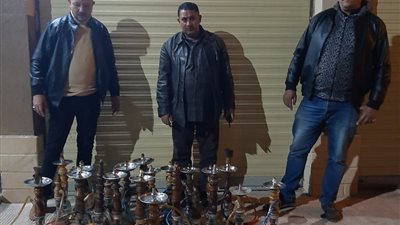 إغلاق ١٢ مقهى تقدم الشيشة للزبائن بدمياط..صور