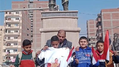 غرسا للوطنية والإنتماء..رحلات مدرسية لتمثال الشهيد أحمد منسي بالشرقية..صور