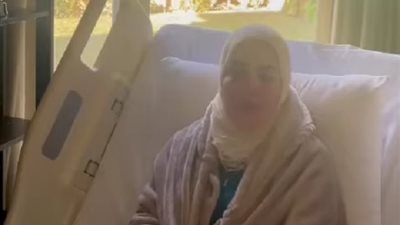 منى عبد الغني تهنئ جمهورها بليلة النصف من شعبان من داخل المستشفى