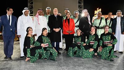 حفل فني علي مسرح مقصد العائلة بطور سيناء في الذكرى 33 لاسترداد طابا
