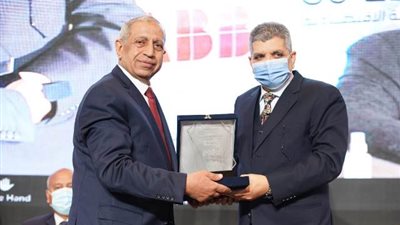 أسامة ربيع: قناة السويس ستظل أهم وأقصر وأسرع شريان ملاحي دولي
