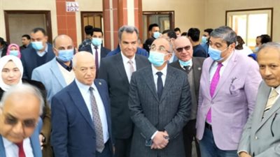 رئيس جامعة الزقازيق يفتتح عناية السكتة الدماغية ووحدة الأشعة المقطعية بالمستشفيات