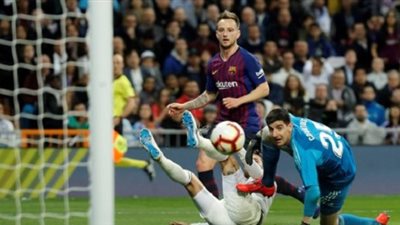 الشوط الأول .. برشلونة يكتفى بهدفين فى شباك ريال مدريد
