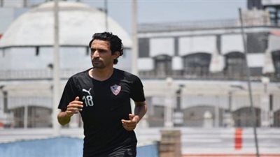 أيمن حفني يخوض تدريبات تأهيلية منفردة