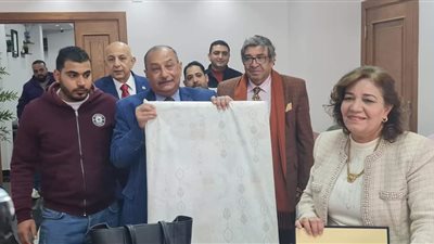 نقيب أطباء الشرقية يشهد تكريم الأمهات المثاليات