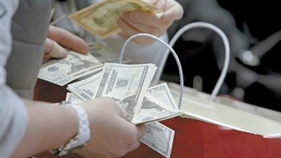 خبراء: رفع الفائدة يزيد التدفقات النقدية ويجذب الاستثمارات الاجنبية