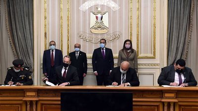 مدبولى يشهد مراسم توقيع بروتوكول بين وزارتي العدل والتخطيط للتطوير الإداري