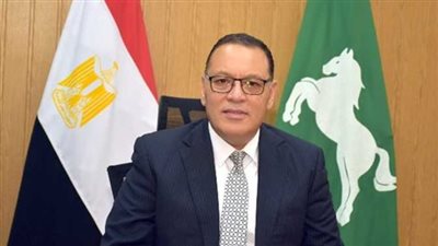 محافظ الشرقية يصرف مكافأة تشجيعية لأطباء وطاقم تمريض وعاملين وحدة طب الأسرة بأبوالنور