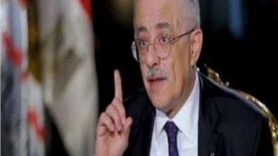 شوقي يحسم الجدل.. إضافة الكتاب المدرسي الي منصة الامتحانات الالكترونية لأولي وتانية ثانوي