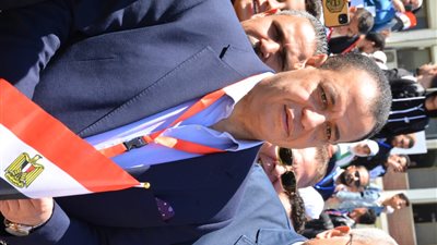 جامعة أسيوط تنظم مسيرة حاشدة بمشاركة الآلاف تحت شعار 
