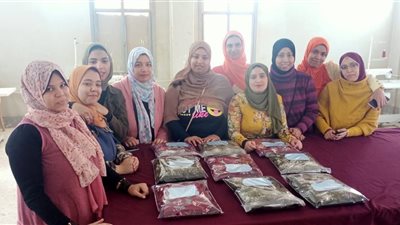 القوى العاملة: بدء دورة المشغولات اليدوية وانتهاء تدريب التفصيل لـ 