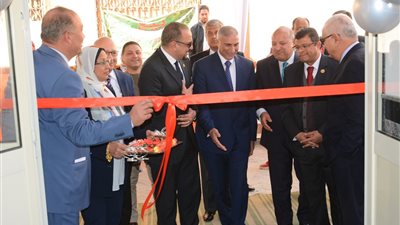 رئيس جهاز القاهرة الجديدة يشارك بافتتاح مركز غسيل كلوى بالمجان فى المدينة