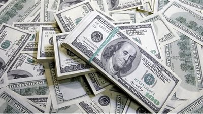 خبير اقتصادي: استثمار الإمارات ملياري دولار يعيد التوازن للاقتصاد المصري