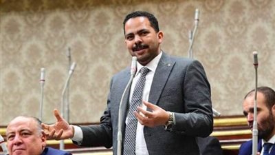 زعيم الأغلبية بمجلس النواب يدعم نادى شبان قنا بـ ٣٠ ألف جنيه.. تعرف على السبب