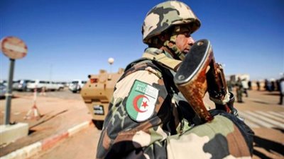 الجيش الجزائرى: توقيف 11 شخصا يدعمون الجماعات الإرهابية