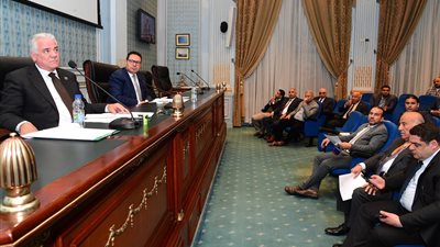 بالصور اجتماع لجنة الزراعة والري برئاسة النائب هشام الحصري