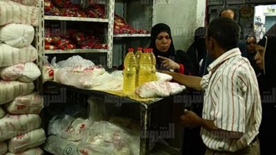 بدء صرف مقررات ابريل .. السلع متاحه و لا داعي للتكالب والتخزين