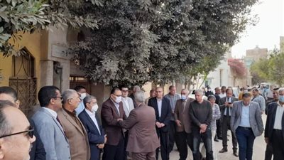 وفد من الإسماعيلية يشيع جنازة رئيس غرفة تجارة الشرقية