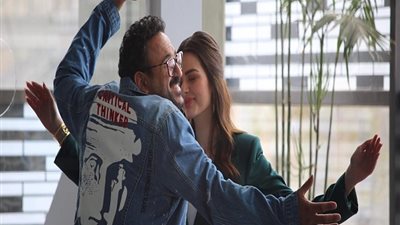 الكواليس أحلى مع الناس اللذيذة.. هنادي مهنا برفقة أكرم حسني من 