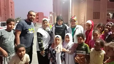 لمسة إنسانية ..محافظ أسوان ينظم إفطارا جماعيا لـ 508 أسرة من متضررى السيول