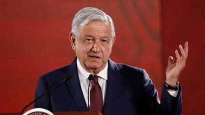 الرئيس المكسيكي يفوز في استفتاء على بقائه في منصبه