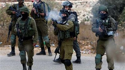 استشهاد فلسطيني وإصابة 11 واعتقال آخرين في اقتحام الاحتلال لشمال رام الله
