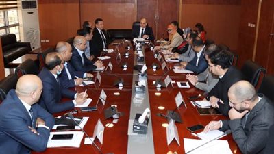 أنباء سارة من اجتماع رئيس هيئة التنمية الصناعية بمستثمرى القاهرة الجديدة.. بالصور