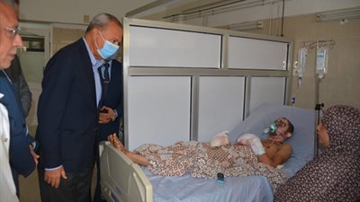 الهجان يتفقد آثار حريق بأحد العمارات السكنية بمنطقة الحرس الوطني ببنها