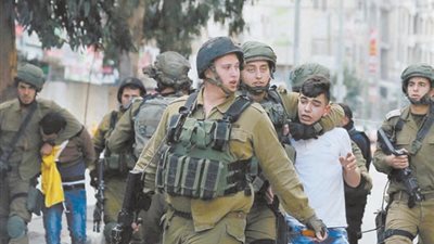 اعتقال 6 فلسطنين.. ومستوطن يدهس طفلا ويلوذ بالفرار في بيت لحم