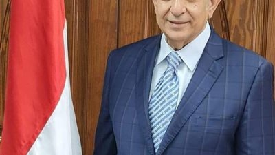 نقيب أطباء الشرقية يوثق بالاسماء والصور ١٨٦ أستاذا عملوا بقسم الجراحة بطب الزقازيق