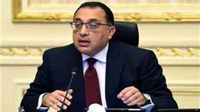 رئيس الوزراء يتابع جهود توفير السلع الاستراتيجية ومستلزمات الإنتاج