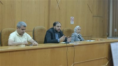 صحة الإسماعيلية تناقش المستلزمات الطبية والرواكد بالمستشفيات ..صور