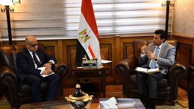 وزير الشباب يبحث مع مساعد وزير الخارجية التعاون في مجال حقوق الانسان