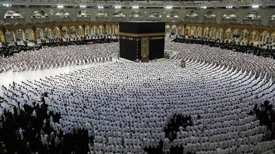 السعودية تغرّم 10 شركات عمرة