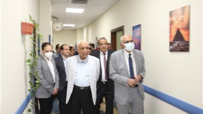 رئيس جامعة المنصورة يفتتح مركز التدريب وتطوير الوحدات الطبية بمركز جراحة الجهاز الهضمى
