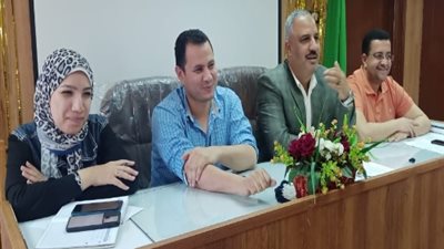 الصبروط يلتقى مدربي أعضاء البرامج والمشروعات الشبابية.. ويطالب بنشر ثقافة العمل الجماعى