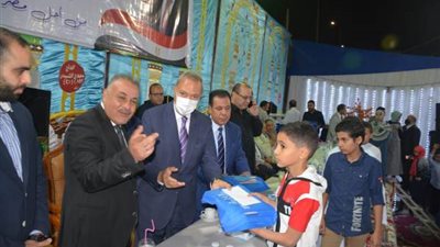 الهجان يُكرِم ٥٠ من حفظة القرآن الكريم بقرية ابو سنة بقليوب.. صور