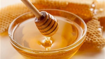 أعراض جانبية لا نعرفها عن عسل النحل