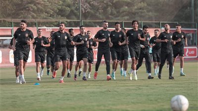 مران الأهلى يشهد محاضرة بالفيديو وتدريبات خططية استعدادًا لوفاق سطيف