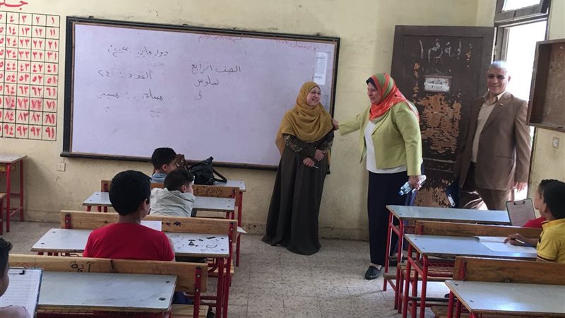 وكيل الوزارة ومدير
