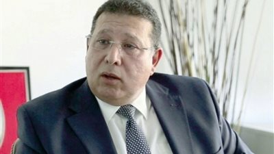 غرامة وسحب الرخصة.. تعرف على عقوبة استخدام أجهزة تنبيه أو مصابيح مخالفة لقانون المرور