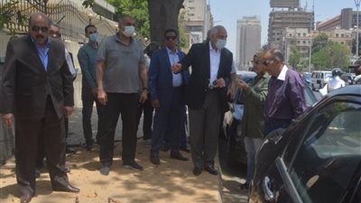 محافظ الجيزة.. رصف وتطوير محاور مرورية بالعديد من القطاعات لتيسير الحركة المرورية