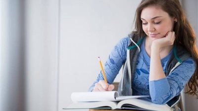 تعلم أكثر من لغتين ينشط المخ ويمنع الإصابة بالخرف