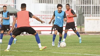 أيمن حفنى ينتظم فى تدريبات الزمالك استعدادا للقاء طلائع الجيش
