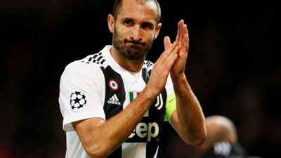 رحيل كيليني يكشف عن أزمة كبيرة بين جمهور يوفنتوس وإدارة النادي