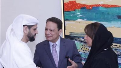 كرم جبر يقدم واجب العزاء فى وفاة رئيس دولة الإمارات