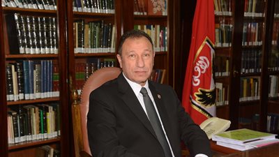 الخطيب يهنئ 