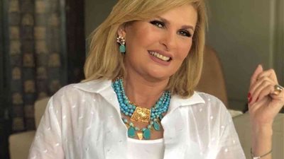 يسرا: عملت أهم 17 فيلما في حياتي مع عادل امام وذكاءه خارق للعادة